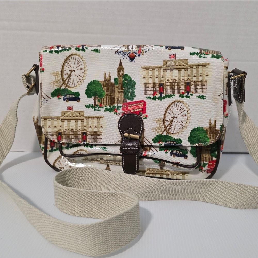 Cath Kidston London Streets Messenger Bag Medium White Good Oilcloth Crossbody
